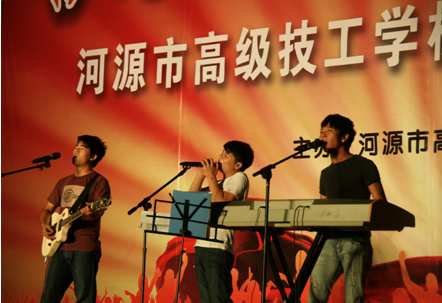 （圖二）原創(chuàng)音樂《夢(mèng)想的夢(mèng)》
