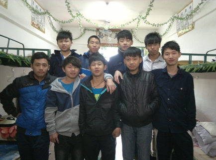 13級(jí)光伏1班C2205榮獲最佳創(chuàng)意獎(jiǎng)