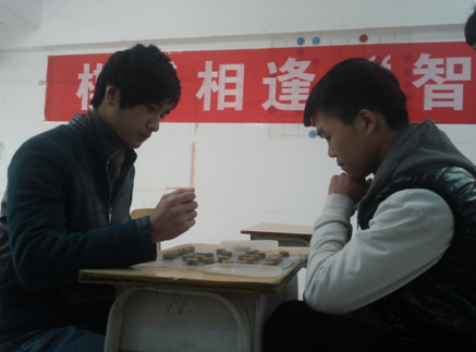 （圖三）選手認真沉著專注比賽