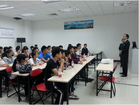 （圖二）酒店人力資源部周總監(jiān)致辭