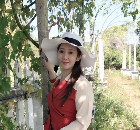 黃婷婷.jpg