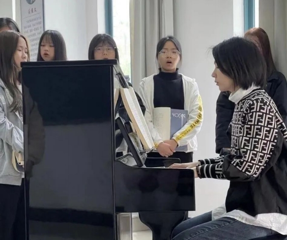 聲樂課堂.jpg